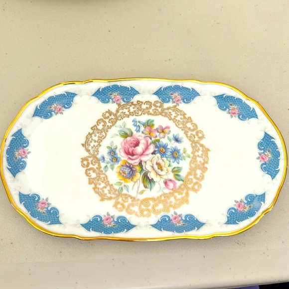 Gloria Porcelain Tray - Picture 1 of 4